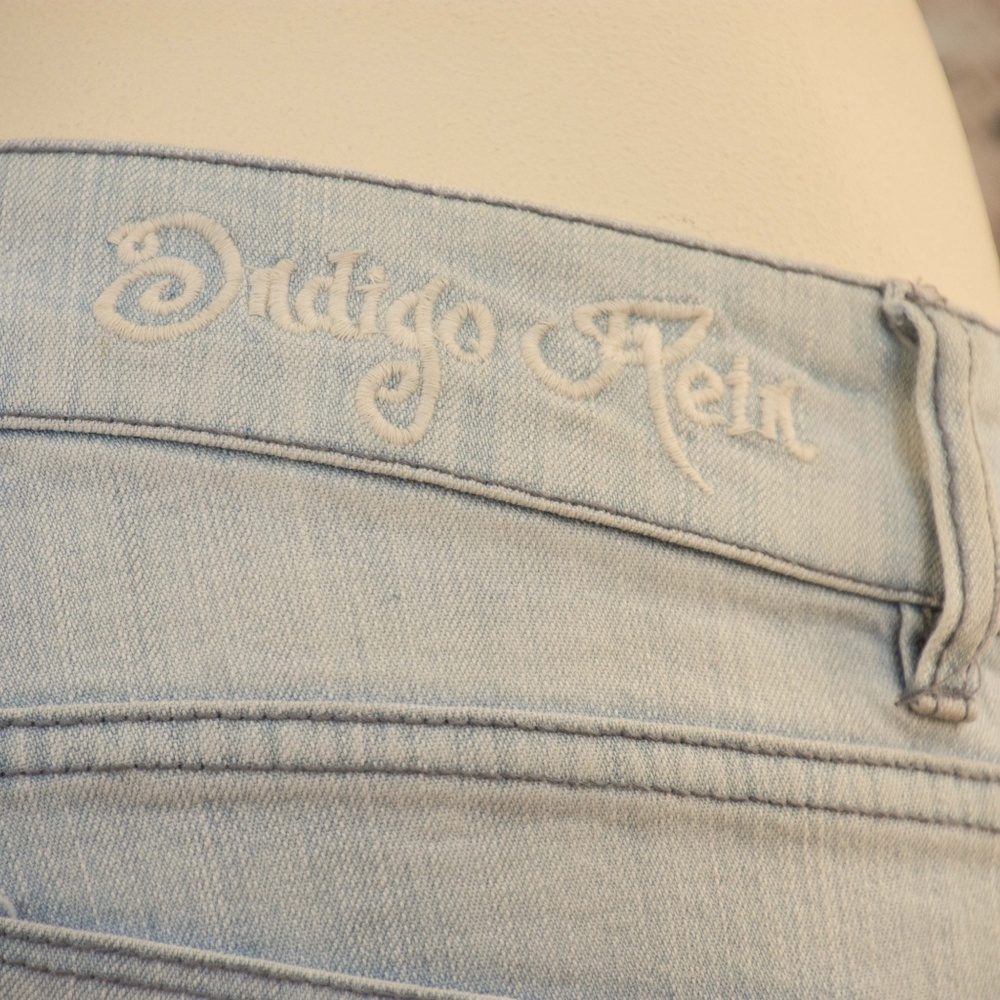 Women's Indigo Rein Jeans Forever - Picture 8 of 8